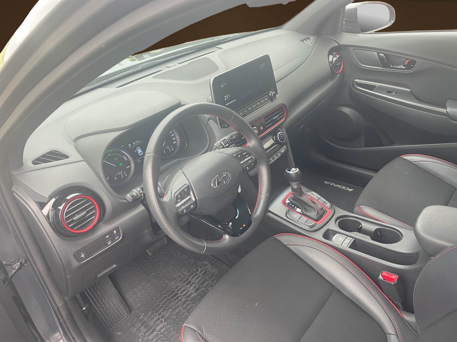 HYUNDAI Kona 1.6 GDi Hybrid Amplia-image-5