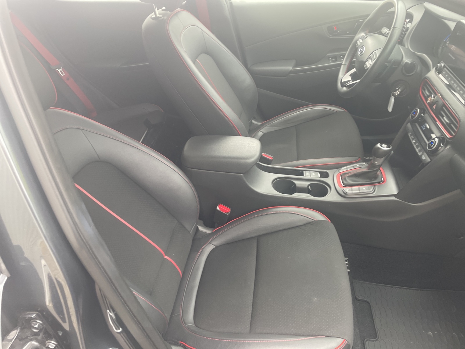 HYUNDAI Kona 1.6 GDi Hybrid Amplia-image-8