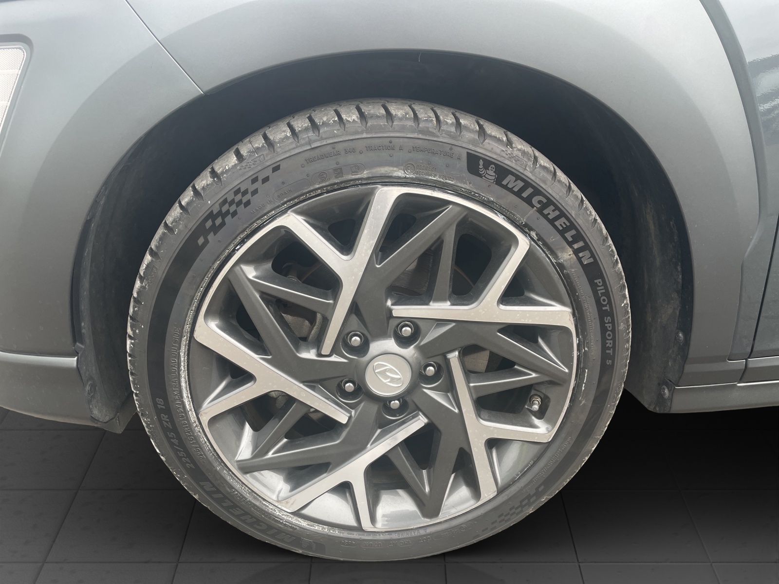 HYUNDAI Kona 1.6 GDi Hybrid Amplia-image-13