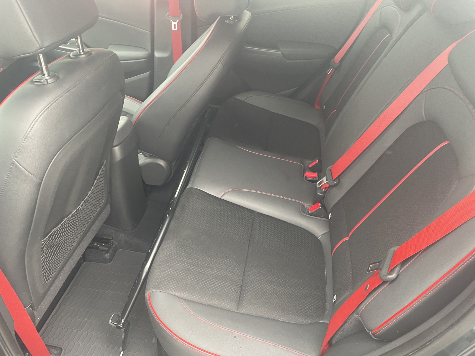 HYUNDAI Kona 1.6 GDi Hybrid Amplia-image-6