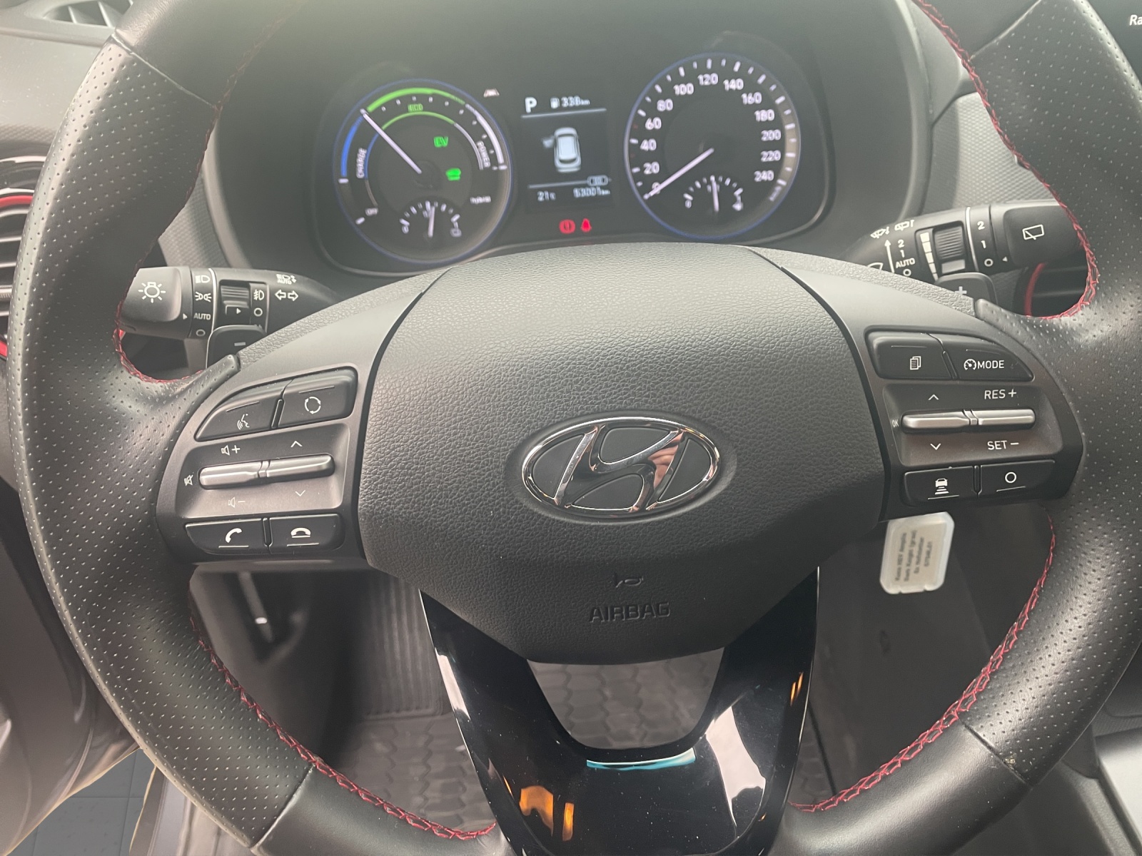 HYUNDAI Kona 1.6 GDi Hybrid Amplia-image-10