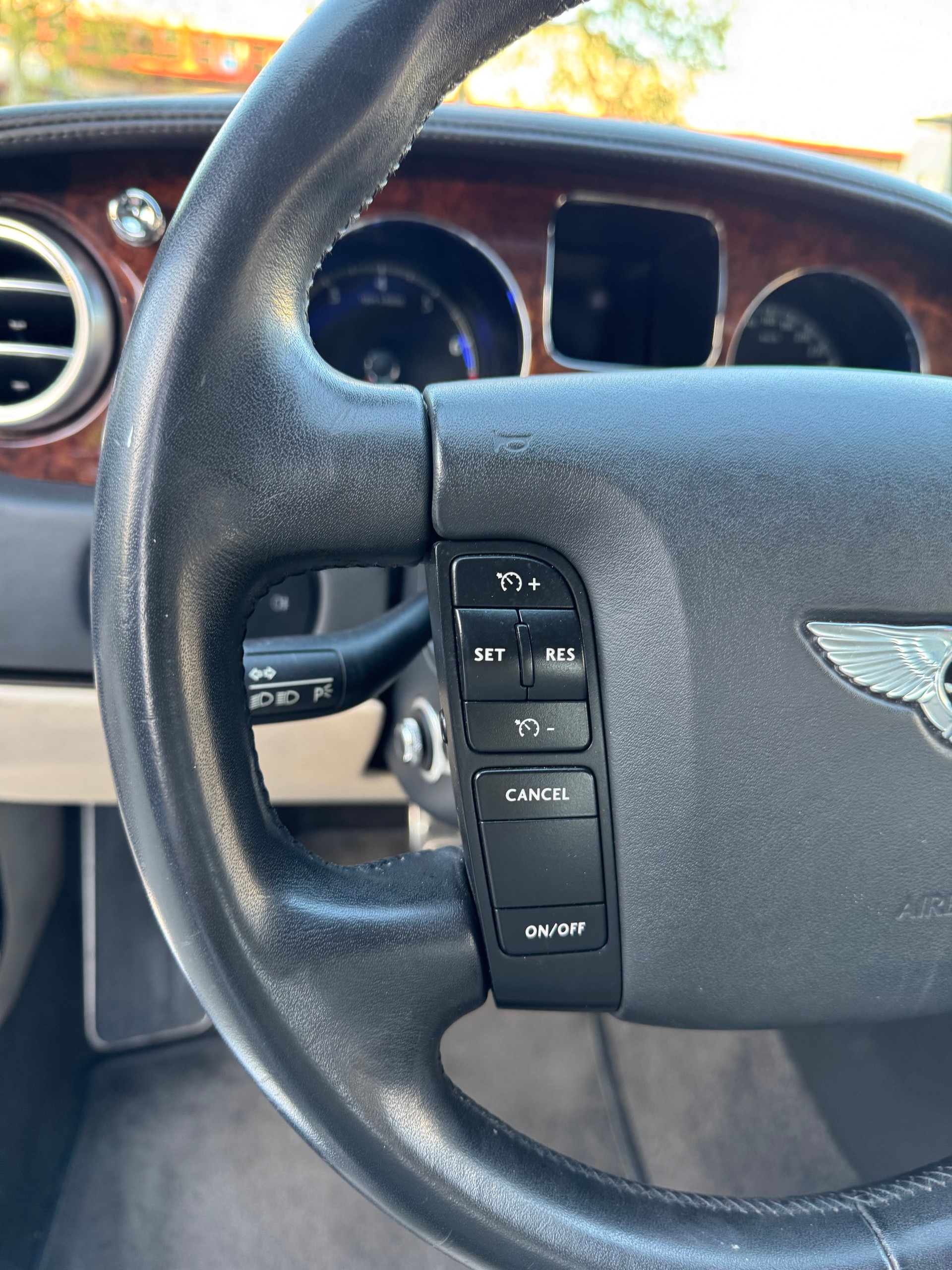 BENTLEY Continental GT 6.0-image-12