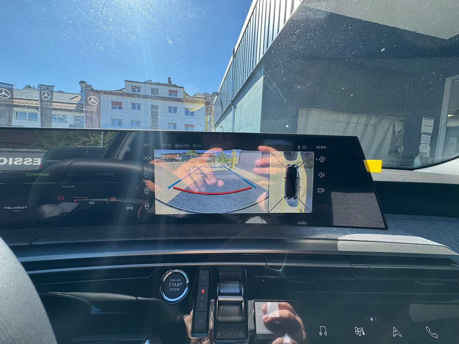 PEUGEOT 3008 145 e-DSC6 Hybrid Allure Premium-image-9
