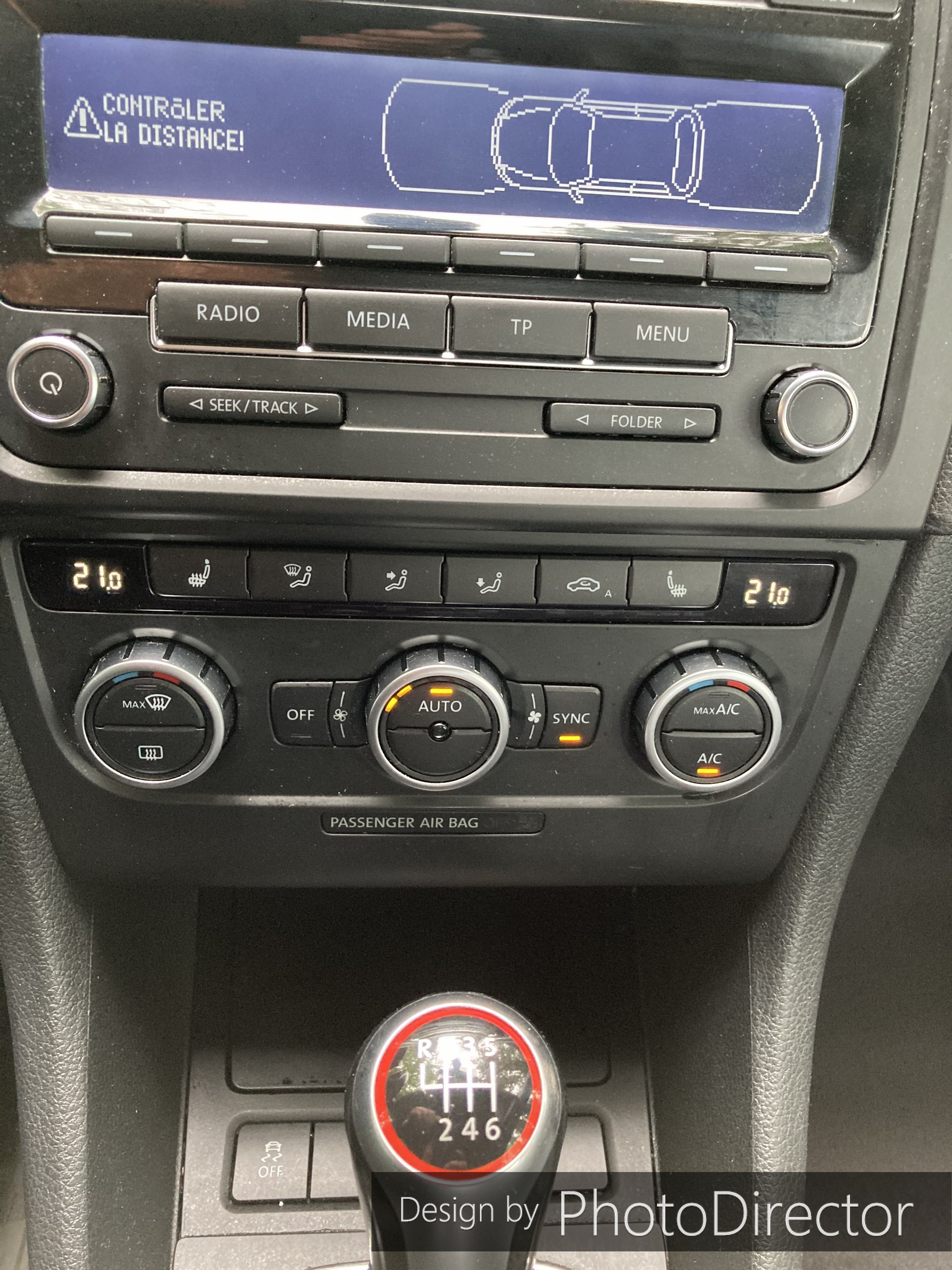 VW Golf Cabrio 2.0 TSI GTI-image-7