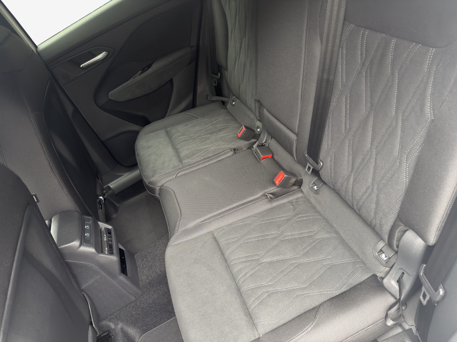 AUDI Q3 Sportback 110 kW TFSI S tronic-image-11
