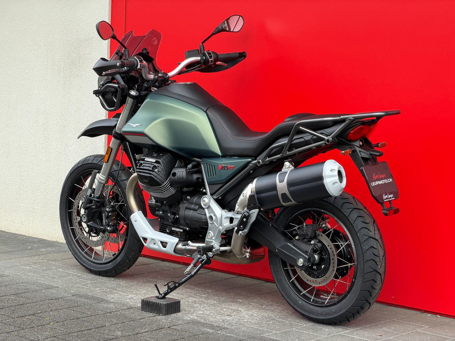 MOTO GUZZI V85 TT-image-8