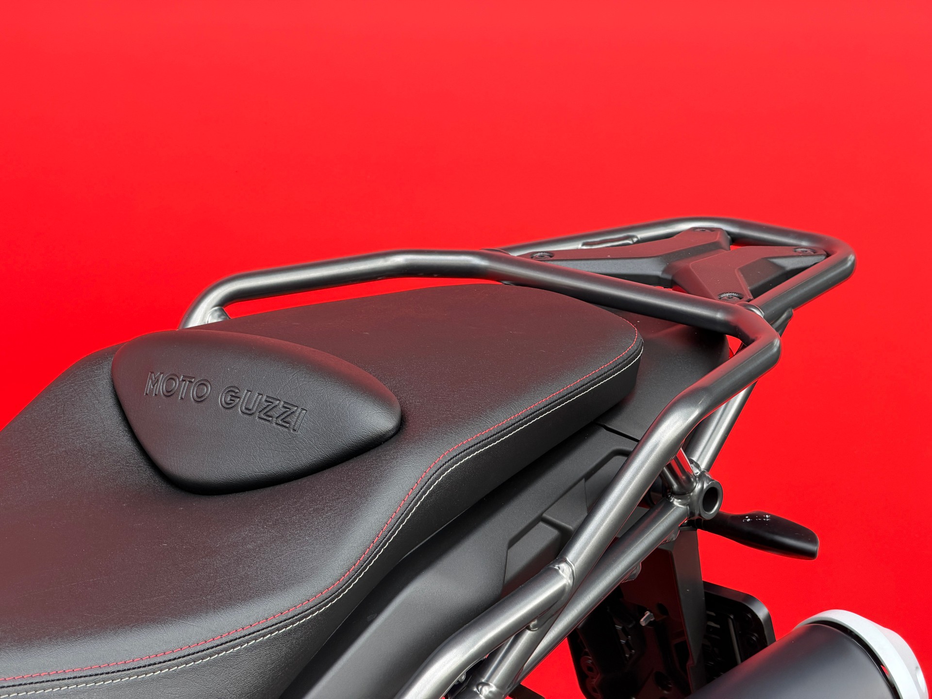 MOTO GUZZI V85 TT-image-6