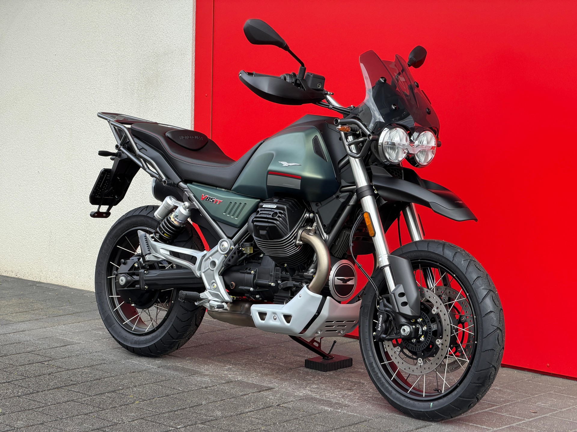 MOTO GUZZI V85 TT-image-11