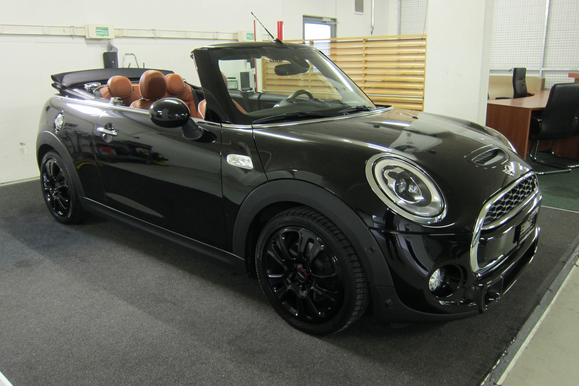 MINI Cooper S Cabriolet Steptronic-image-6