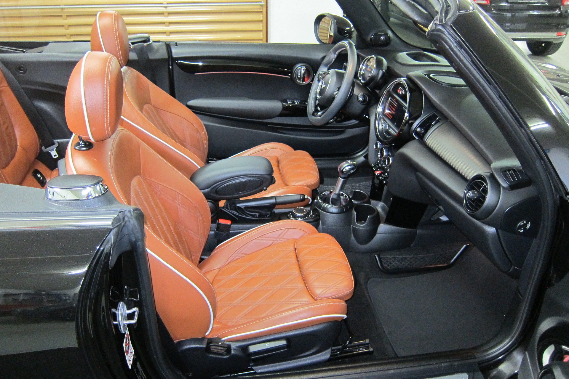 MINI Cooper S Cabriolet Steptronic-image-8