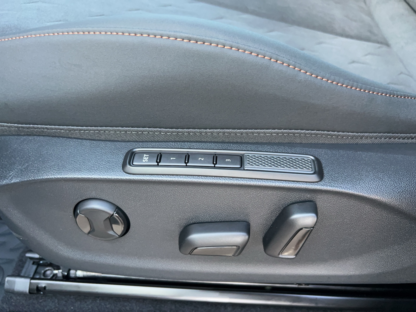 CUPRA Terramar 2.0 TSI DSG 4Drive VZ-image-6