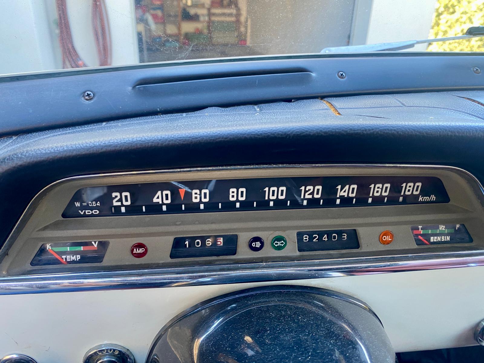 VOLVO 121-image-2