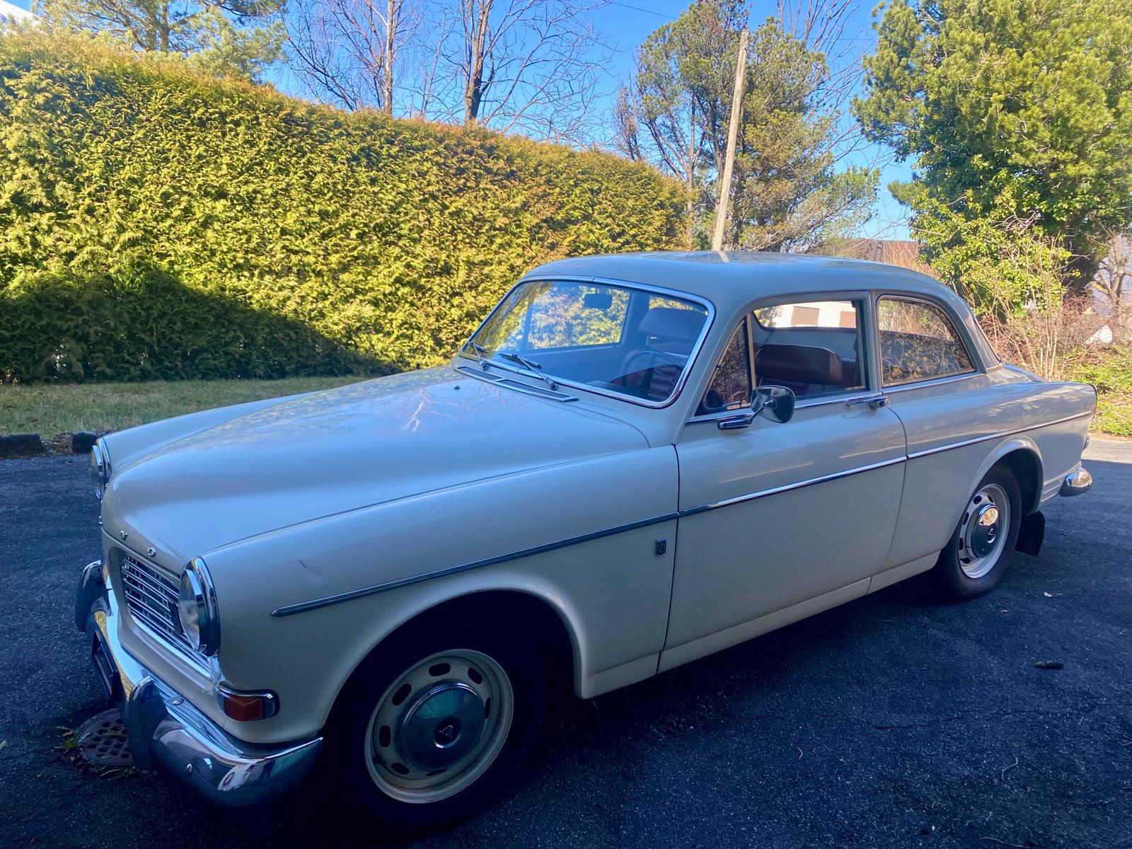 VOLVO 121-image-1