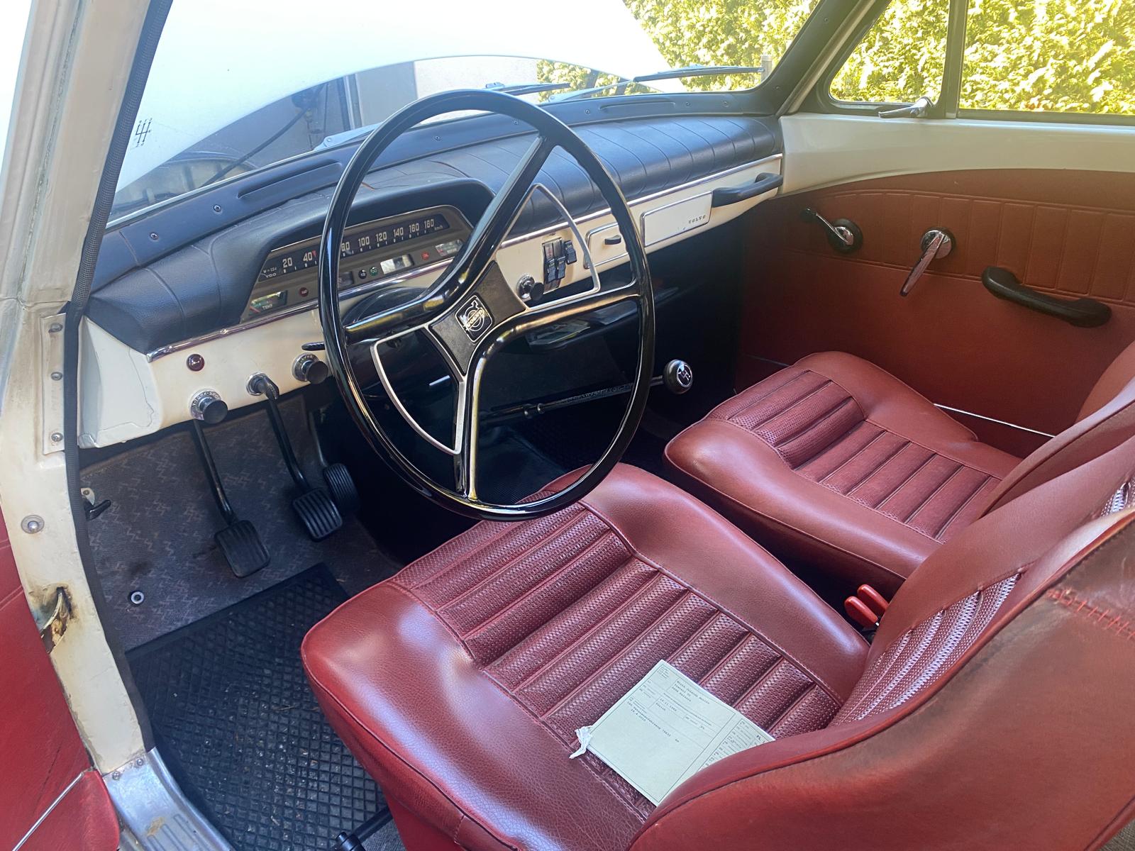 VOLVO 121-image-3