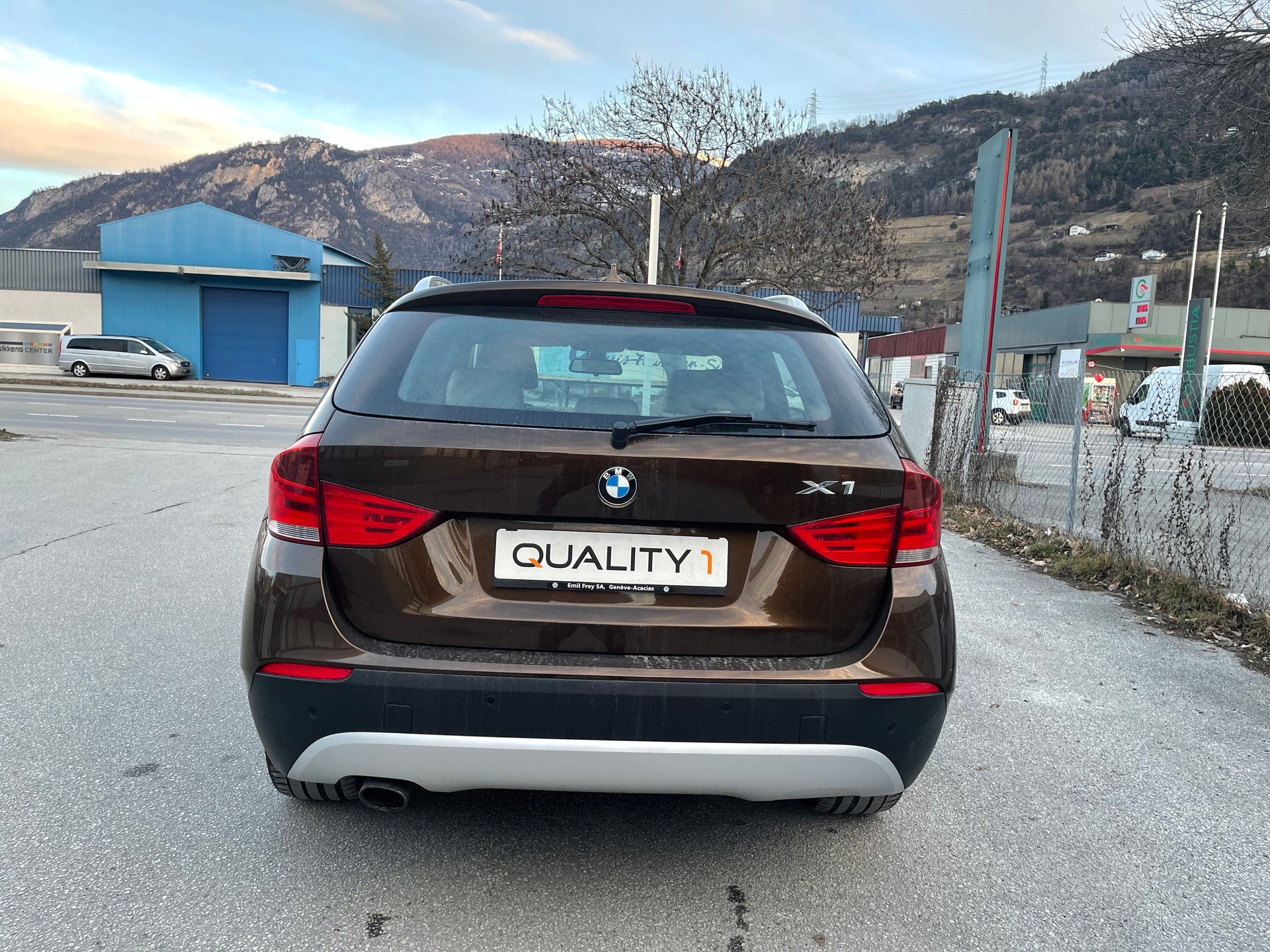 BMW X1 xDrive 20i-image-5