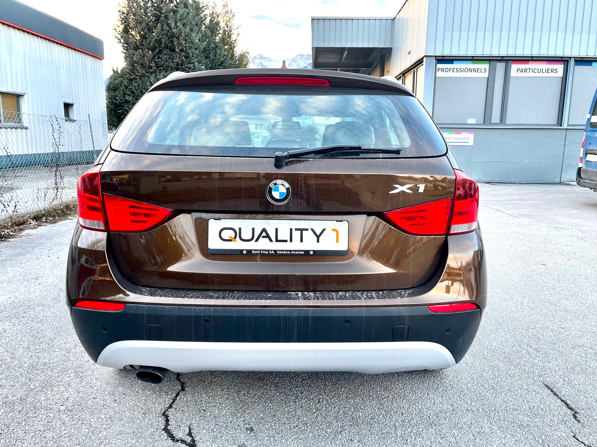 BMW X1 xDrive 20i-image-11