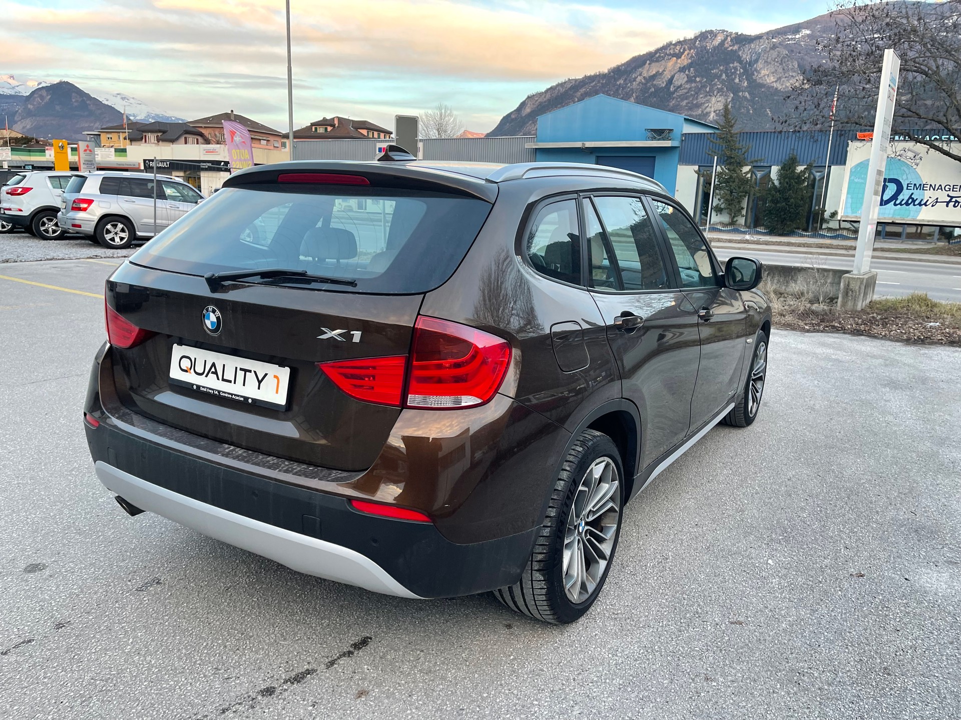 BMW X1 xDrive 20i-image-8