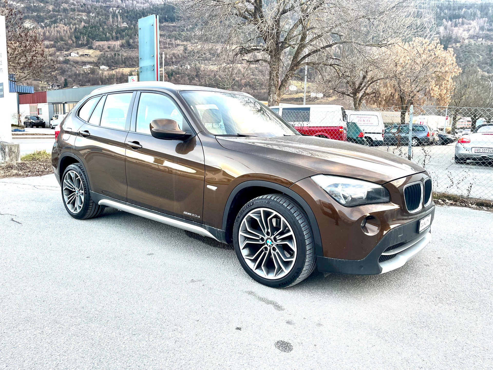 BMW X1 xDrive 20i-image-17