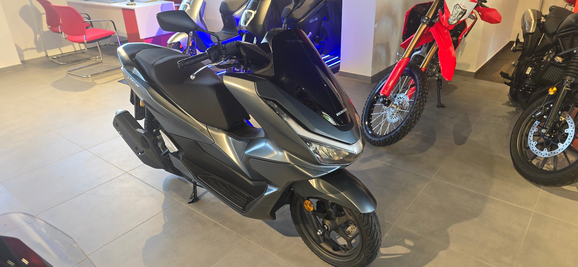HONDA PCX 125 DX TFT. connectivity-image-2