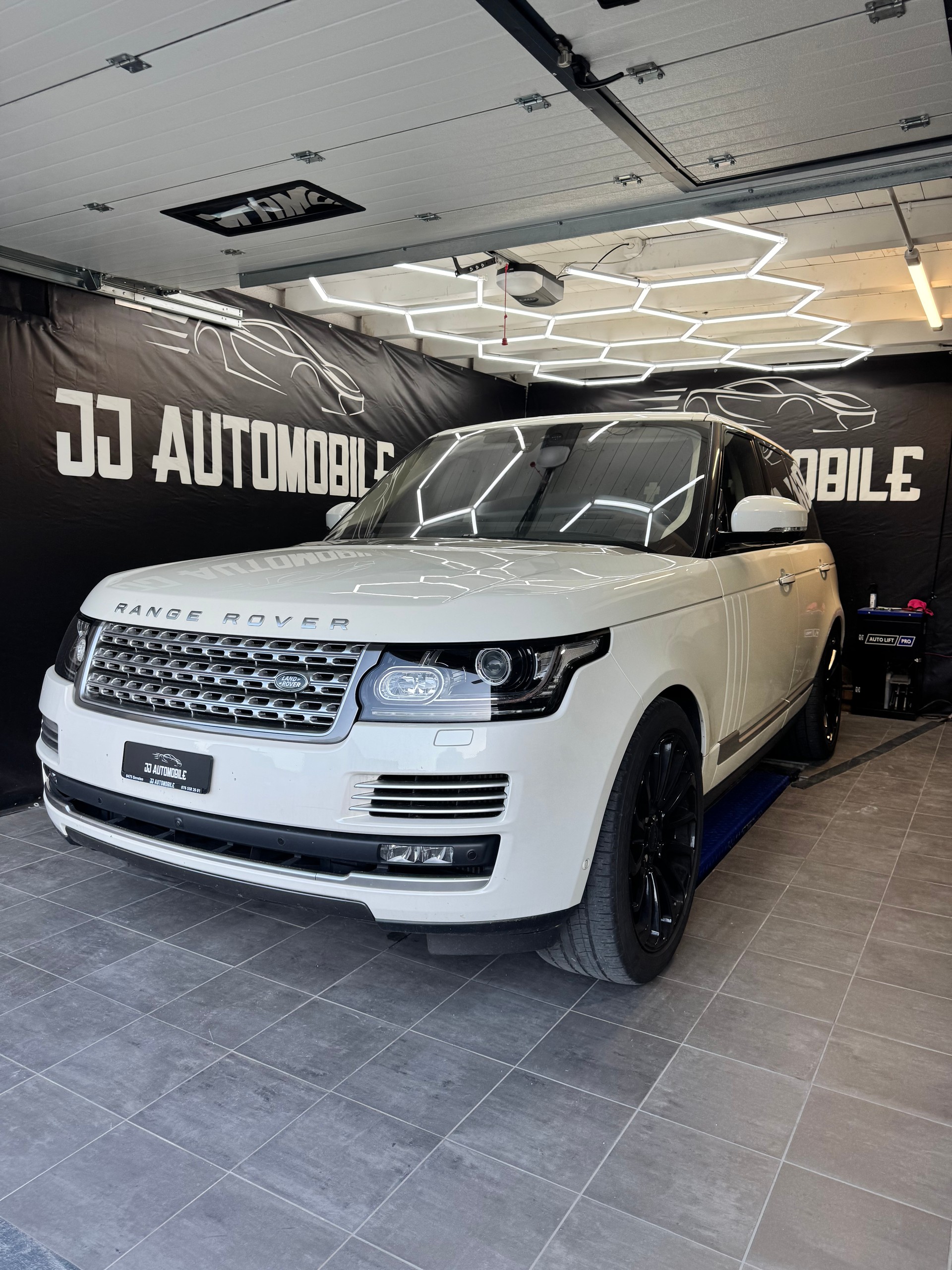 LAND ROVER Range Rover 4.4 SDV8 Autobiography Automatic