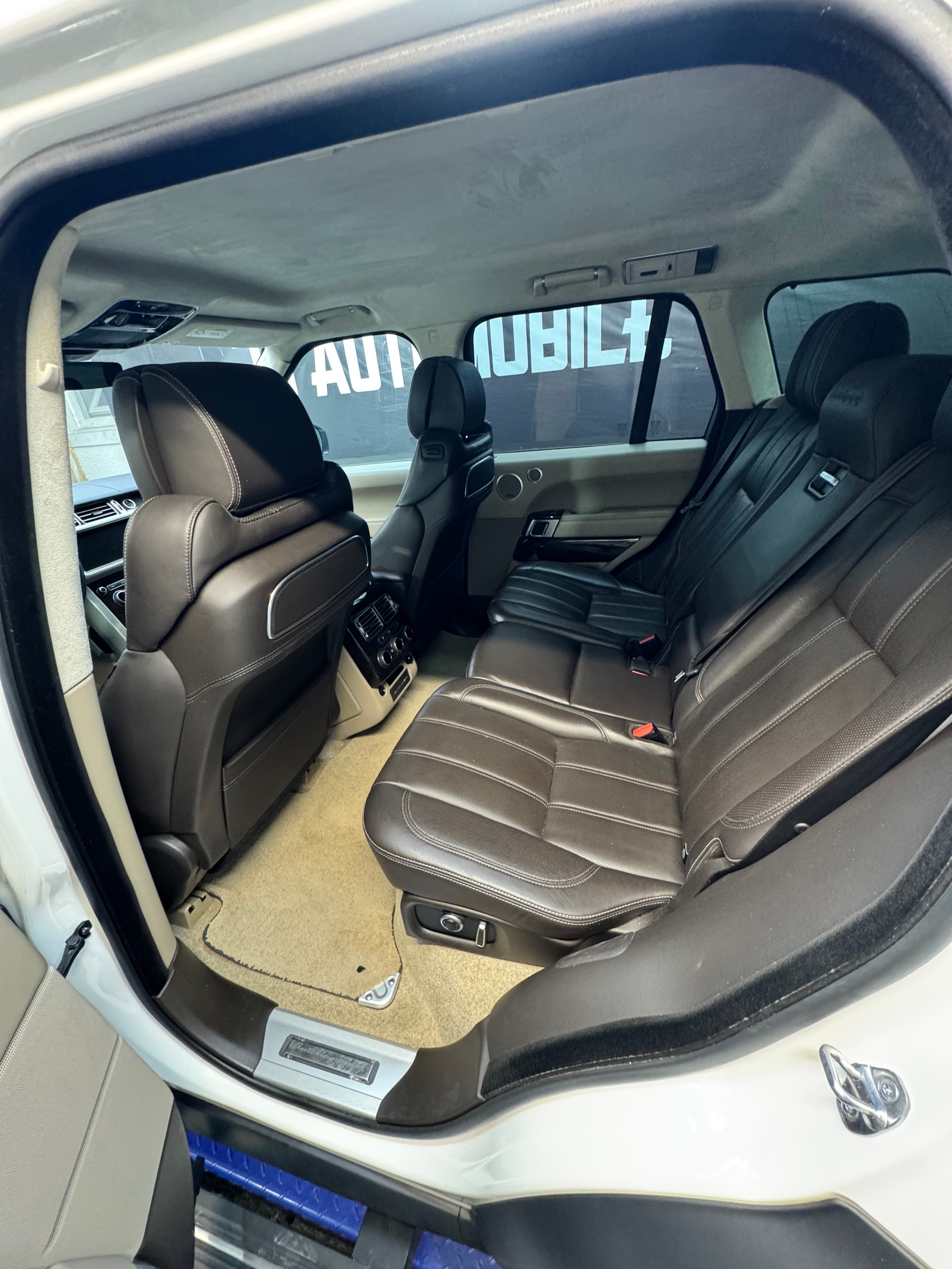 LAND ROVER Range Rover 4.4 SDV8 Autobiography Automatic-image-7