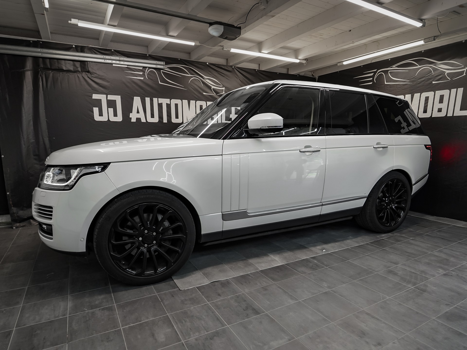 LAND ROVER Range Rover 4.4 SDV8 Autobiography Automatic-image-5