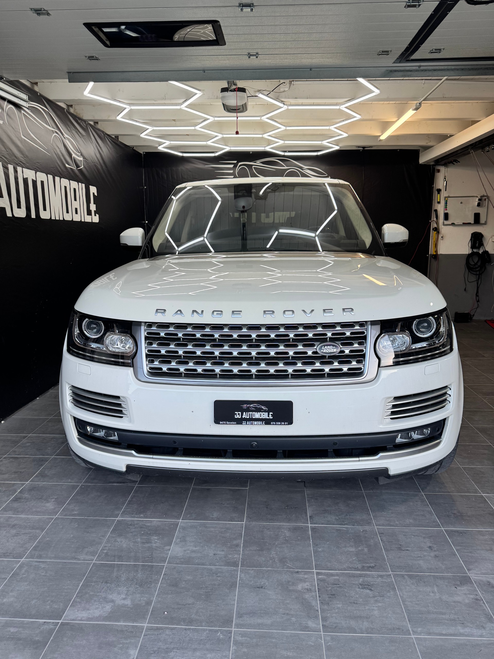 LAND ROVER Range Rover 4.4 SDV8 Autobiography Automatic-image-1