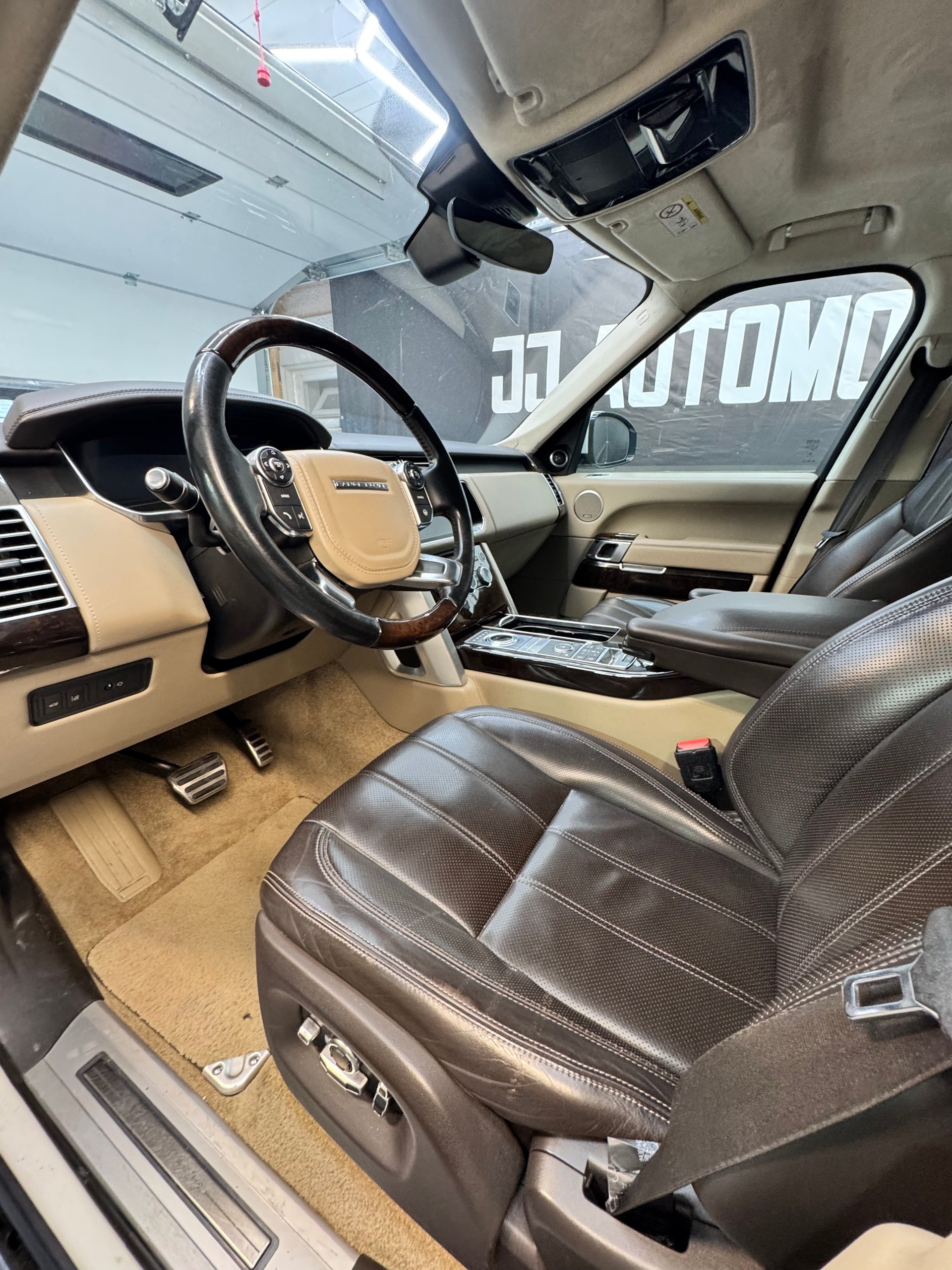 LAND ROVER Range Rover 4.4 SDV8 Autobiography Automatic-image-9