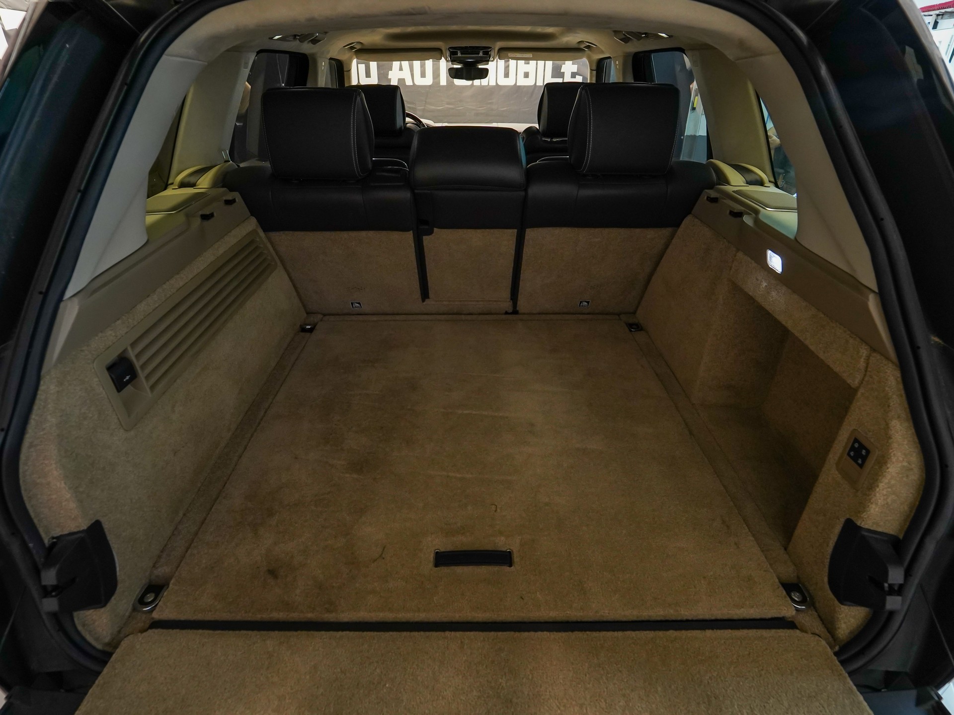 LAND ROVER Range Rover 4.4 SDV8 Autobiography Automatic-image-12
