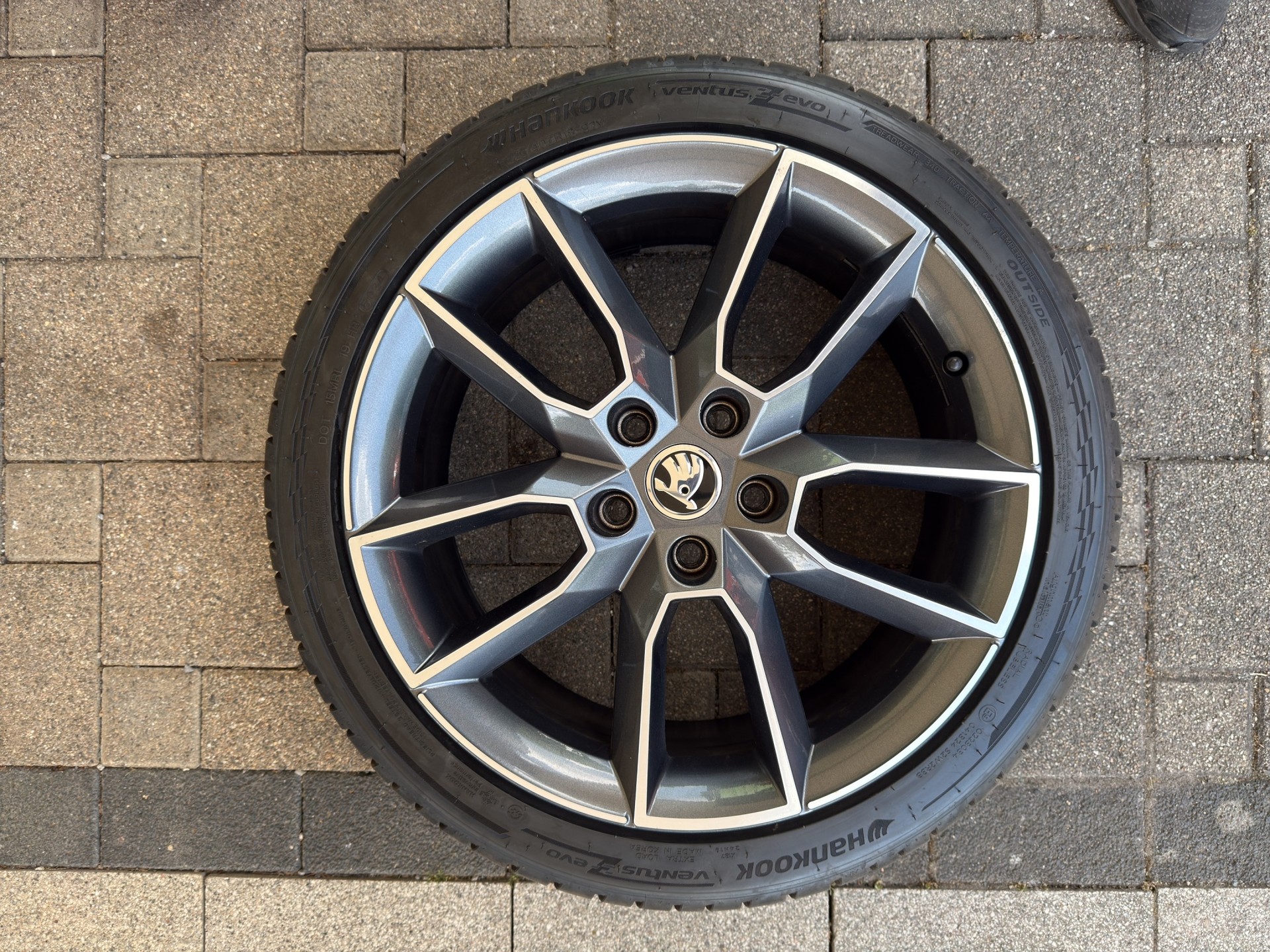 SKODA Octavia Combi 2.0 TSI RS-image-16