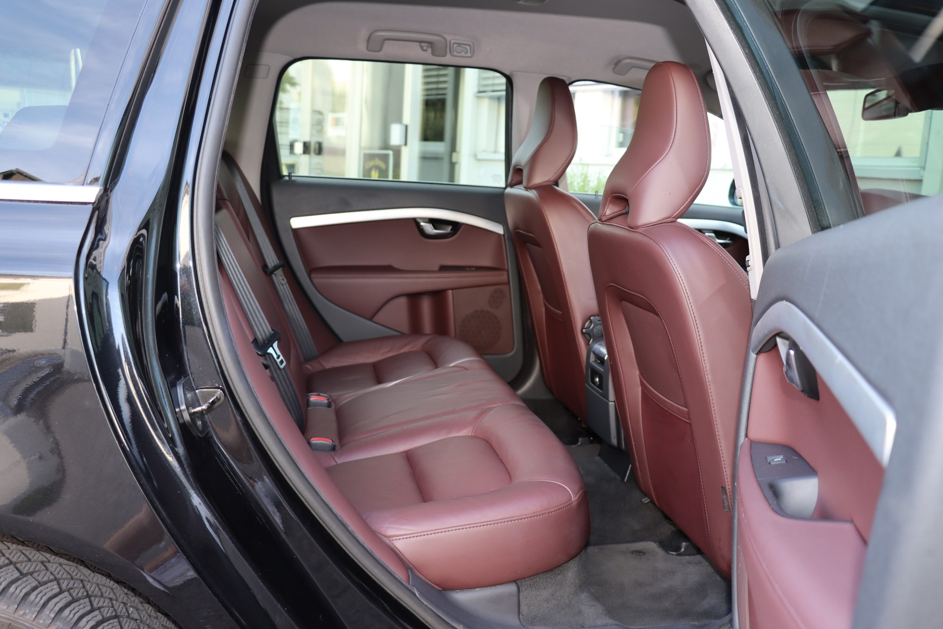 VOLVO V70 T5 Momentum Powershift-image-6