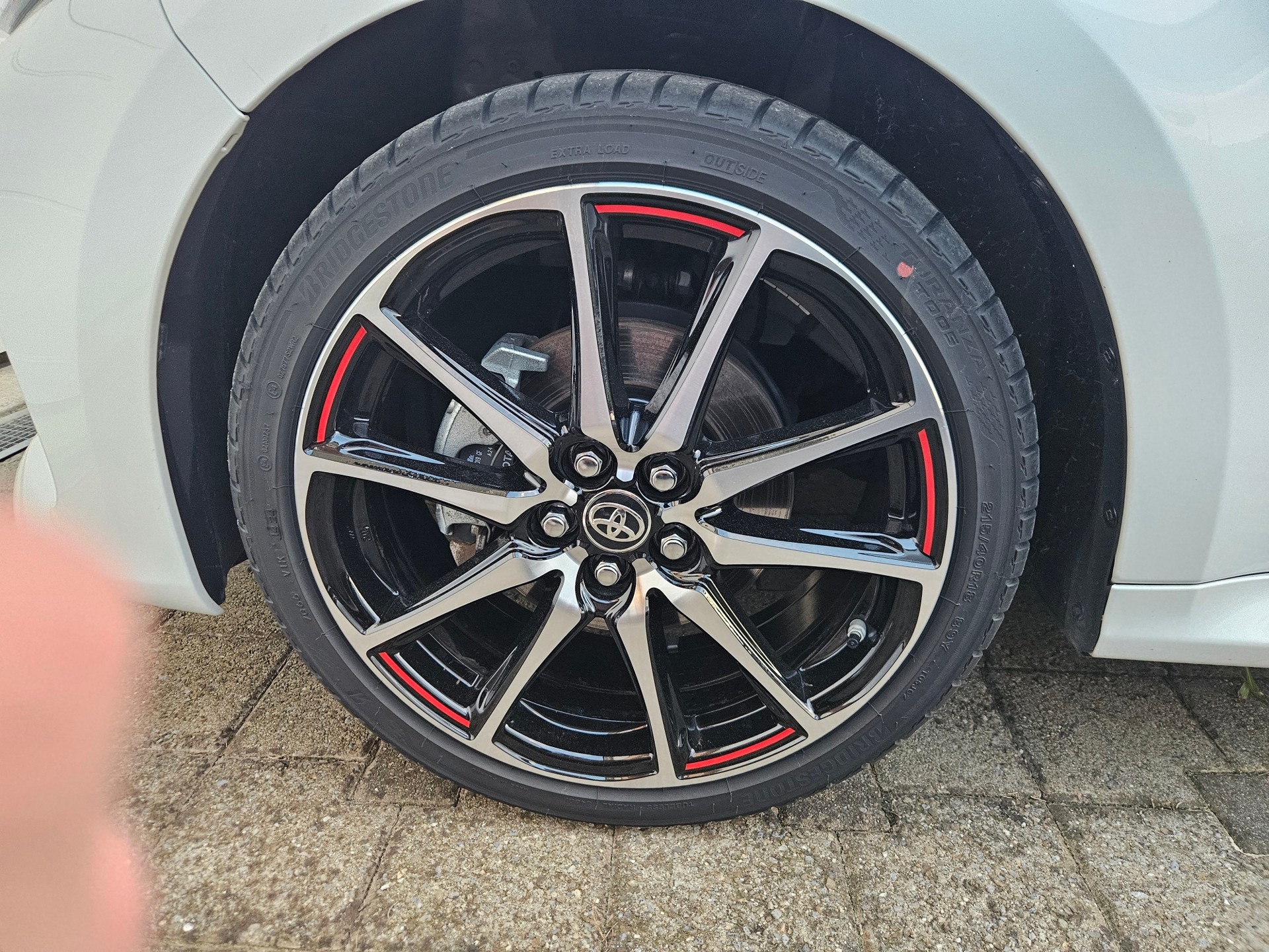 TOYOTA 1.5 GR Sport e-CVT-image-5