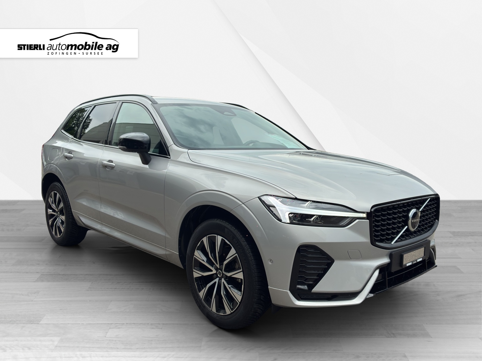 VOLVO XC60 2.0 B5 MH Plus Dark AWD-image-2