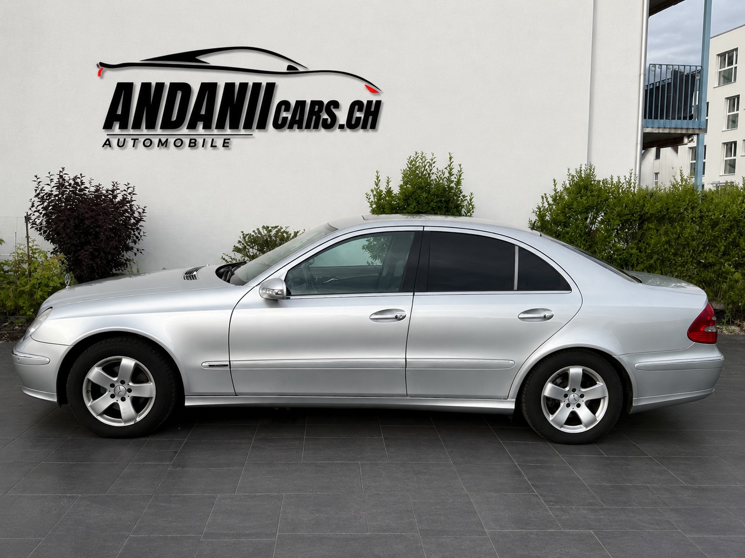 MERCEDES-BENZ E 320 CDI Avantgarde Automatic-image-0