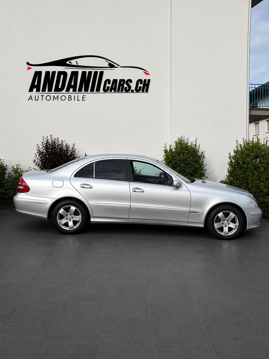 MERCEDES-BENZ E 320 CDI Avantgarde Automatic-image-1