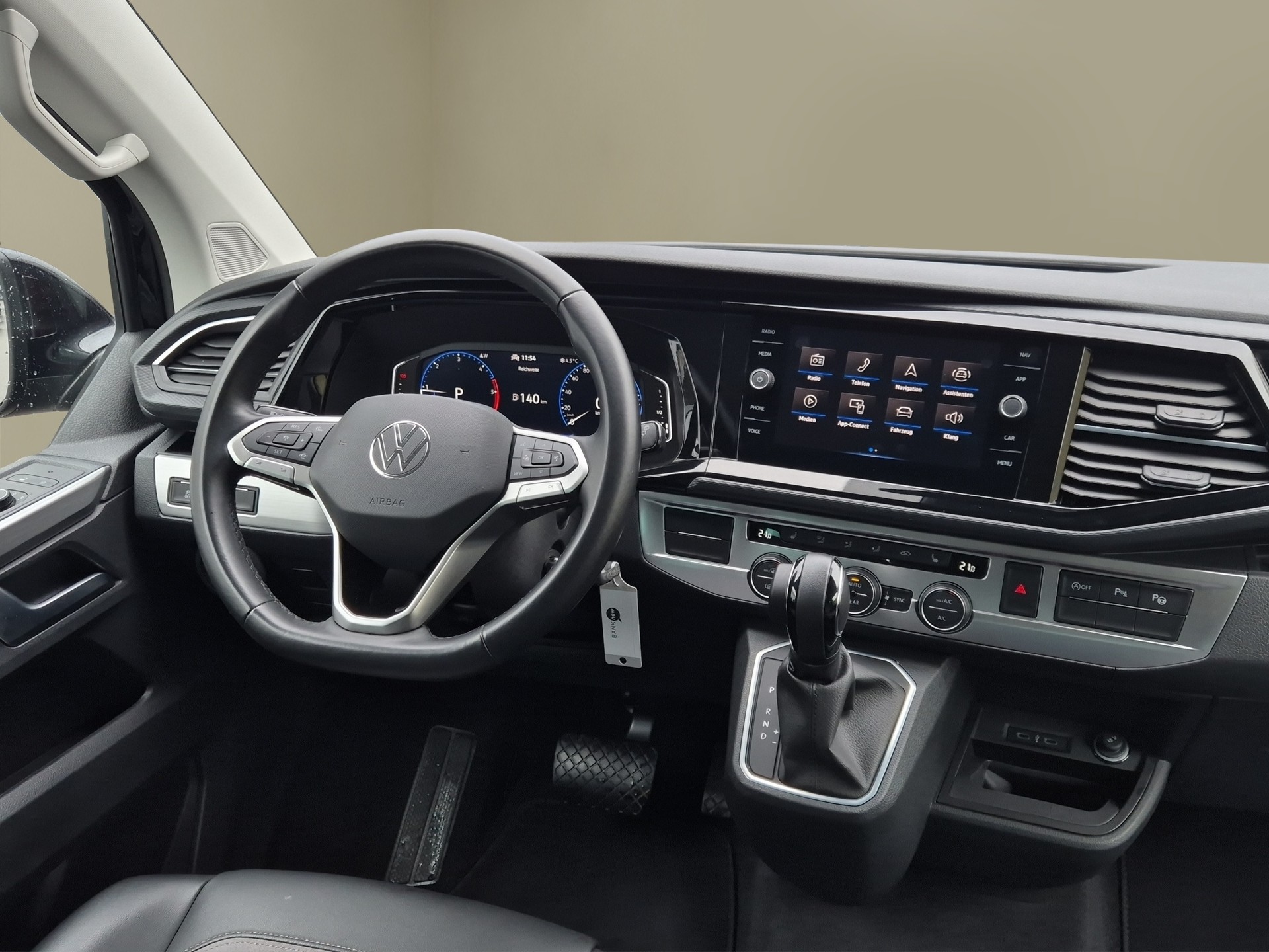 VW T6.1 Multivan 2.0 Bi-TDI Comfortline 4Motion DSG-image-15