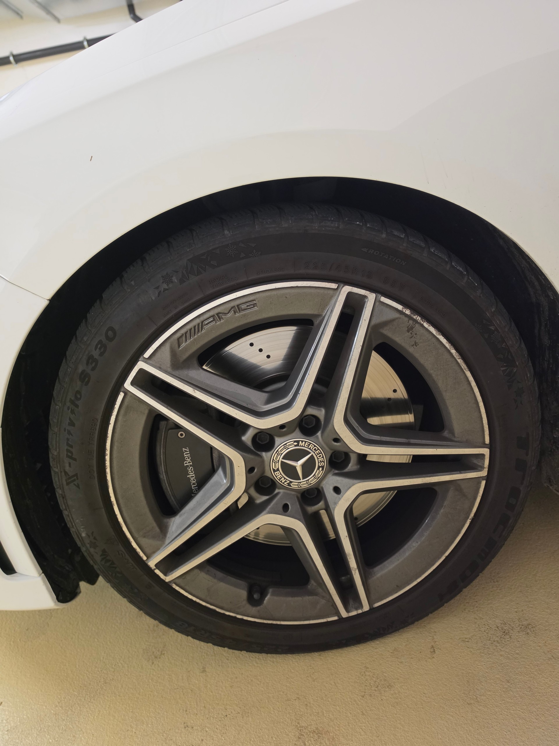 MERCEDES-BENZ A 250 AMG Line-image-7