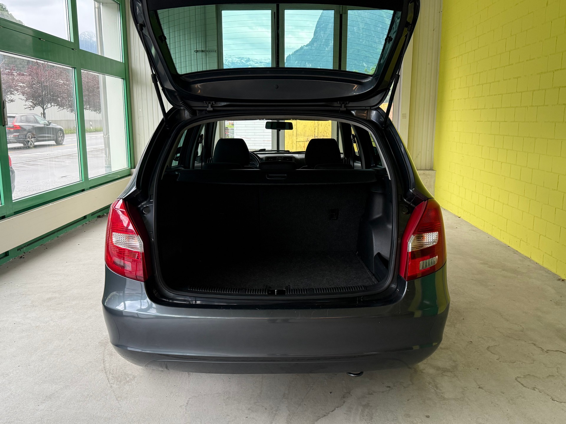 SKODA Fabia 1.2 TSI Classic-image-16