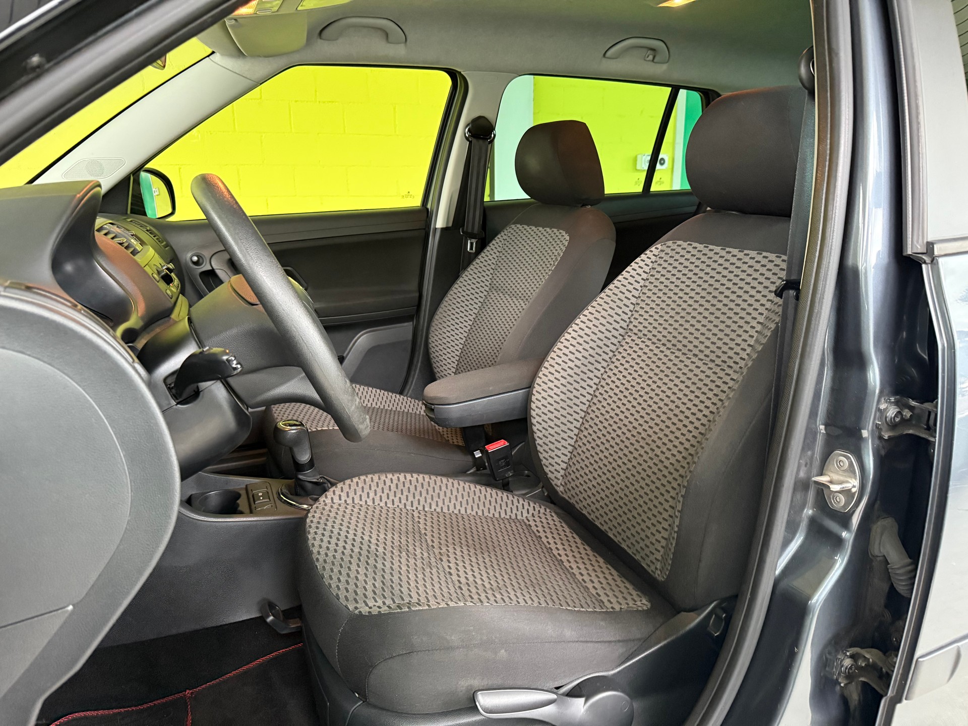 SKODA Fabia 1.2 TSI Classic-image-8