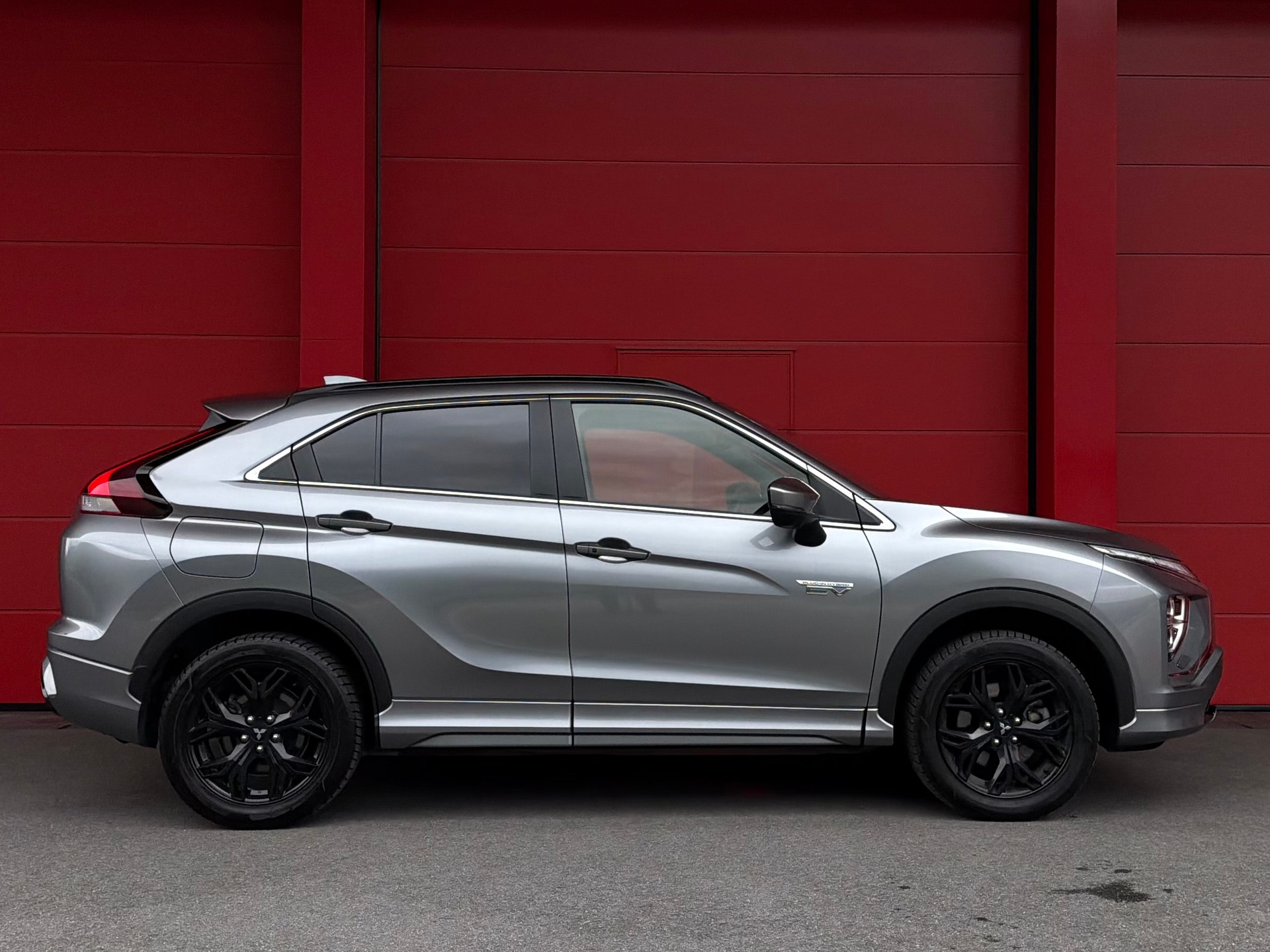 MITSUBISHI Eclipse Cross 2.4 PHEV Ralliart 4WD-image-2