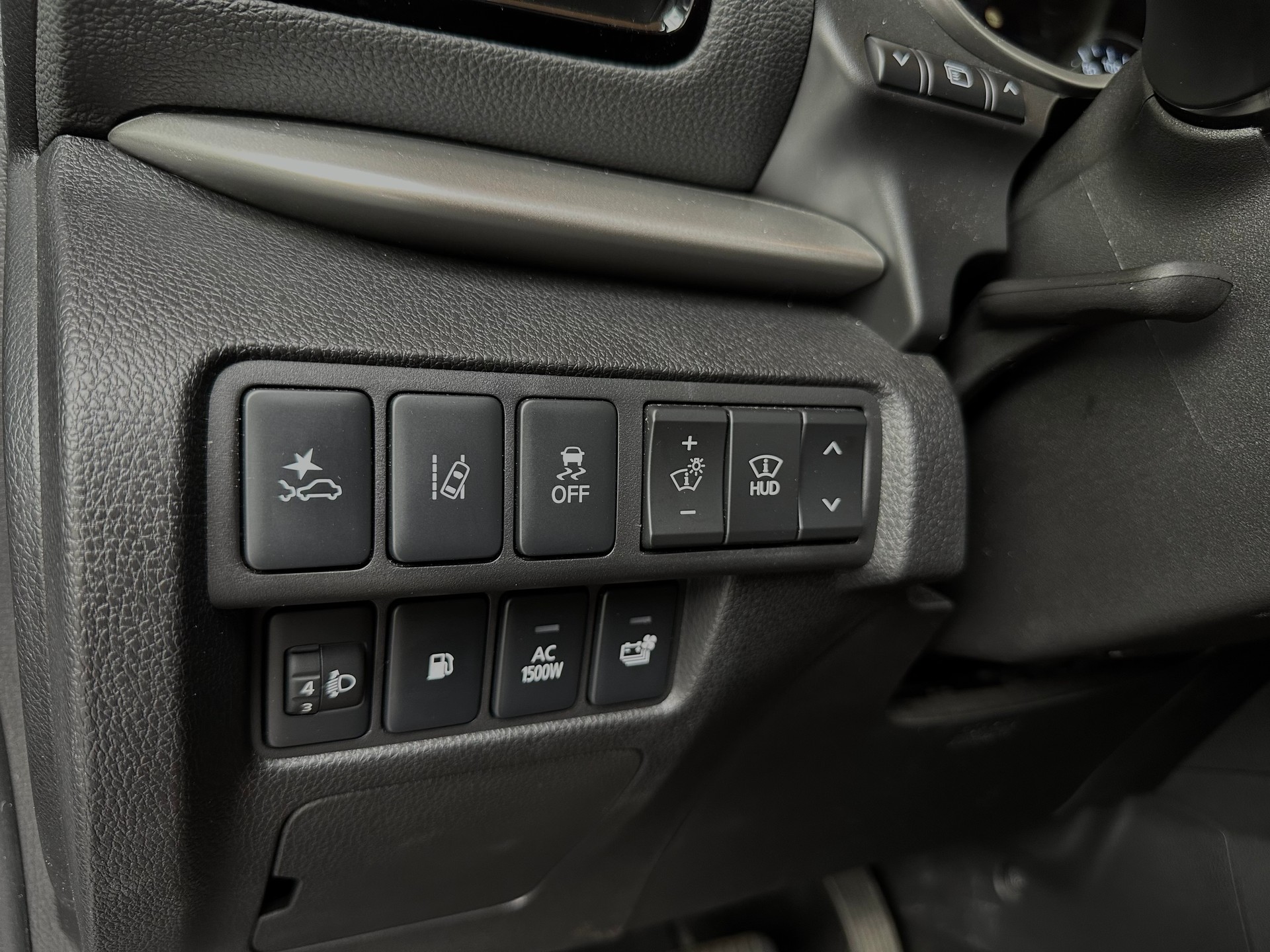 MITSUBISHI Eclipse Cross 2.4 PHEV Ralliart 4WD-image-14