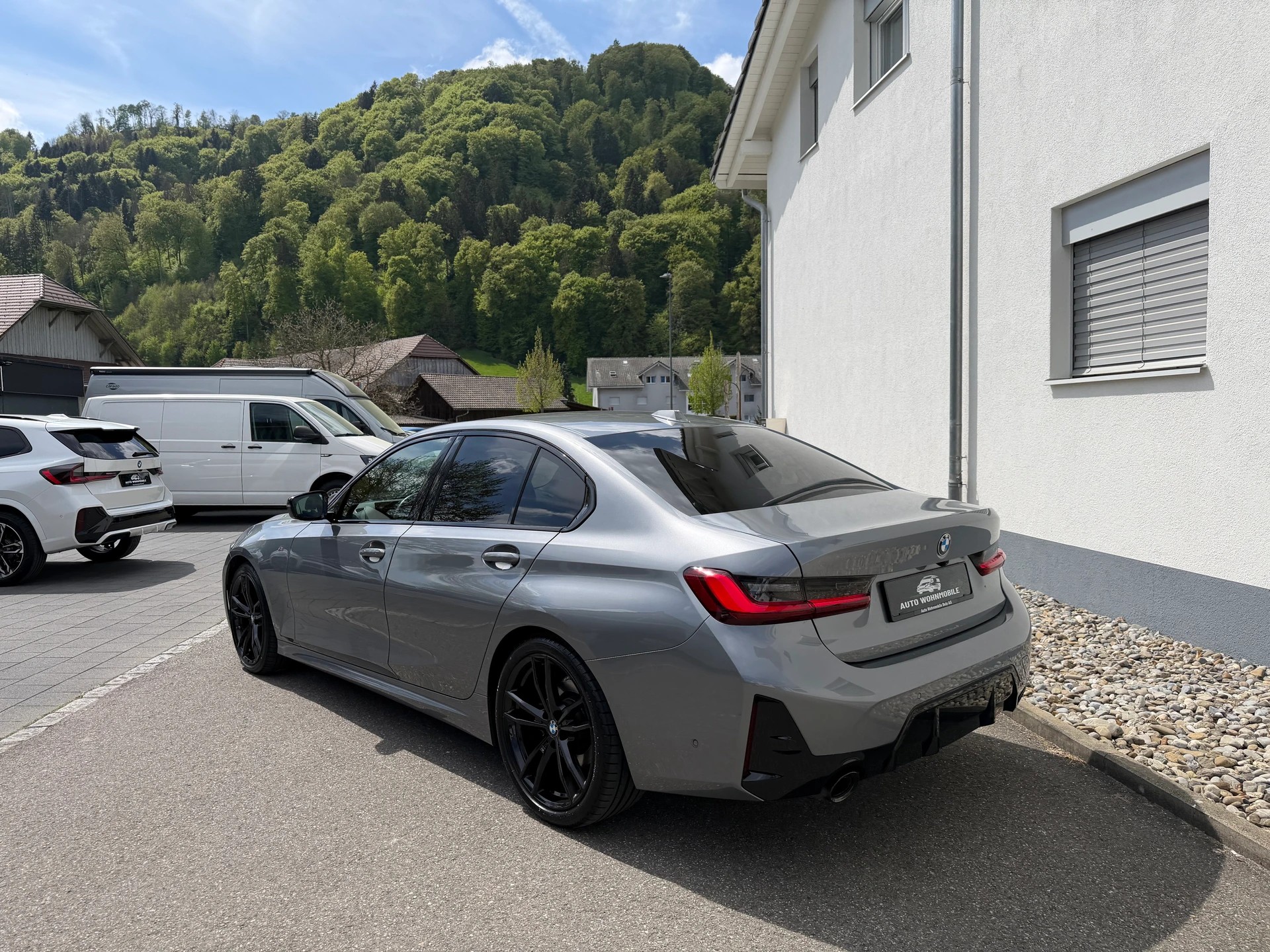 BMW 320d xDrive 48V Steptronic M Sport-image-13