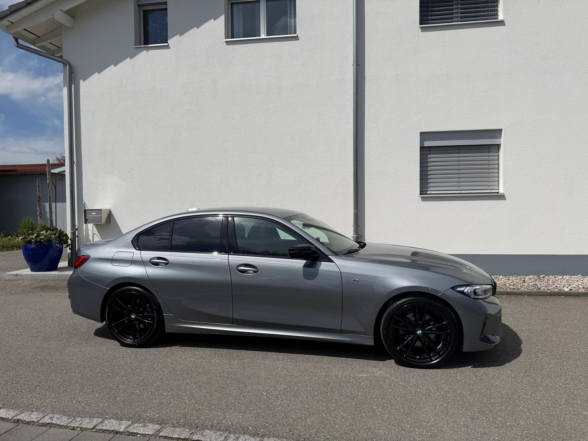 BMW 320d xDrive 48V Steptronic M Sport-image-3