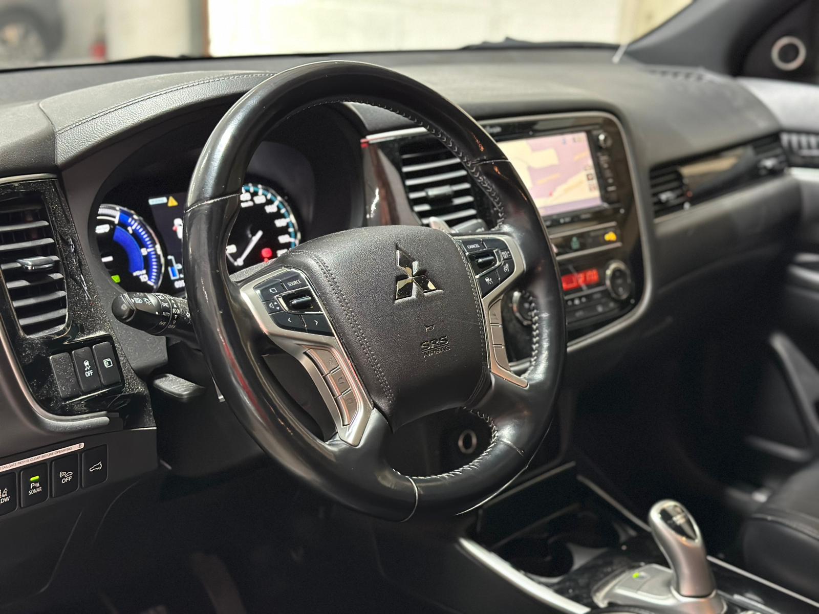 MITSUBISHI Outlander 2.4 PHEV Diamond 4WD Automatic-image-7