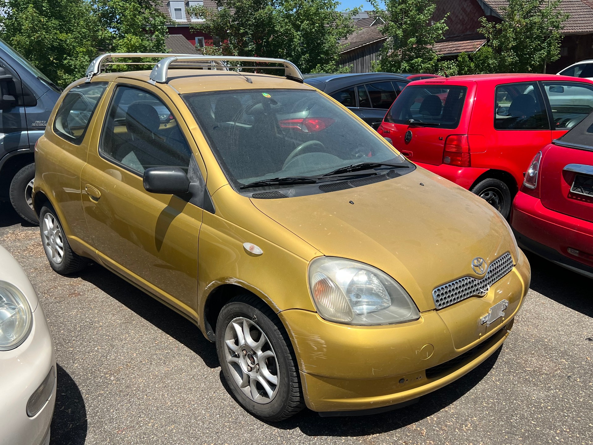 TOYOTA Yaris 1.0 Linea Terra-image-2