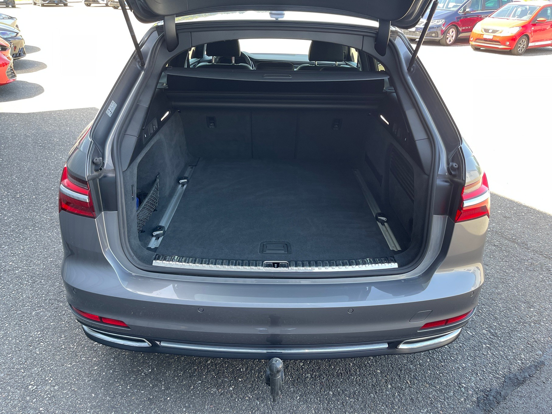 AUDI A6 Avant 40 TDI Sport Attraction quattro S-tronic-image-4