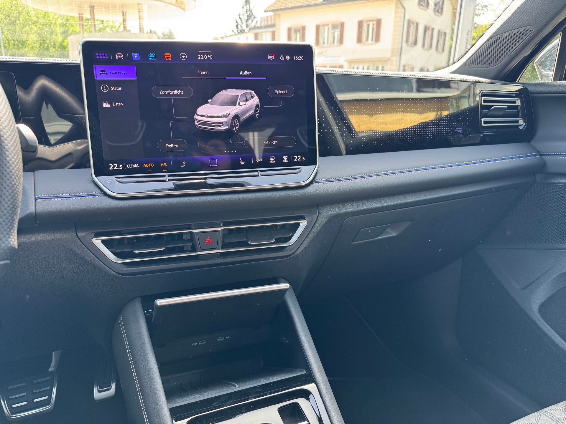 VW Tiguan 2.0 TSI DSG R-Line 4Motion-image-14