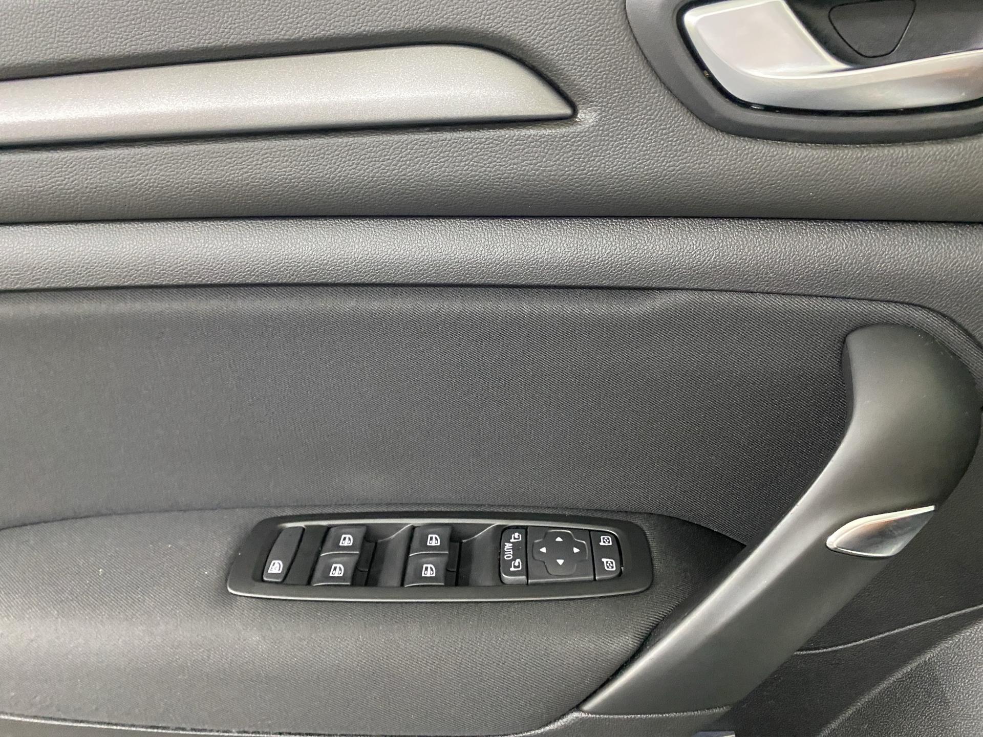 RENAULT Mégane Grandtour 1.5 dCi Business EDC-image-16