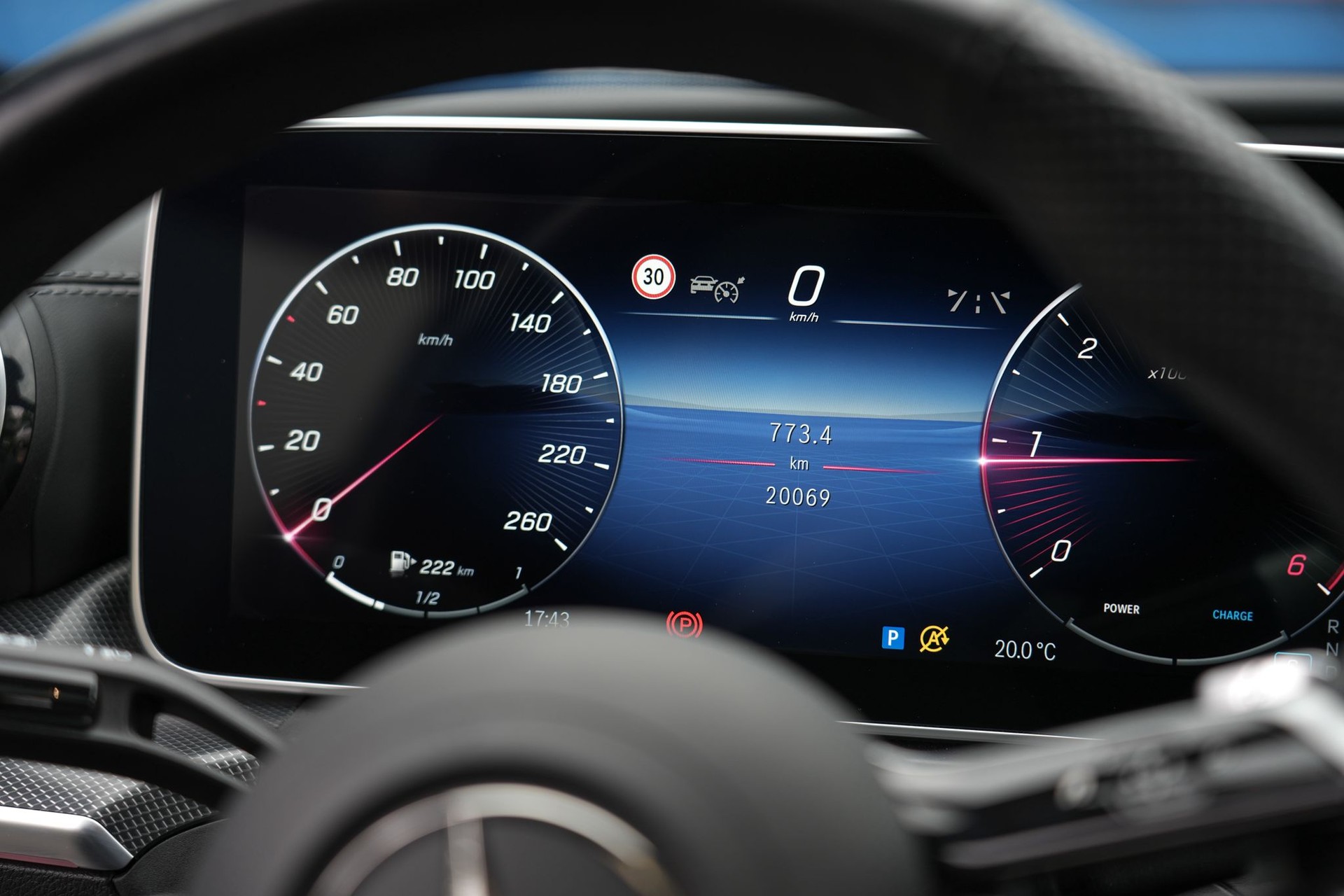 MERCEDES-BENZ C 220 d Swiss Star AMG Line 4matic-image-3