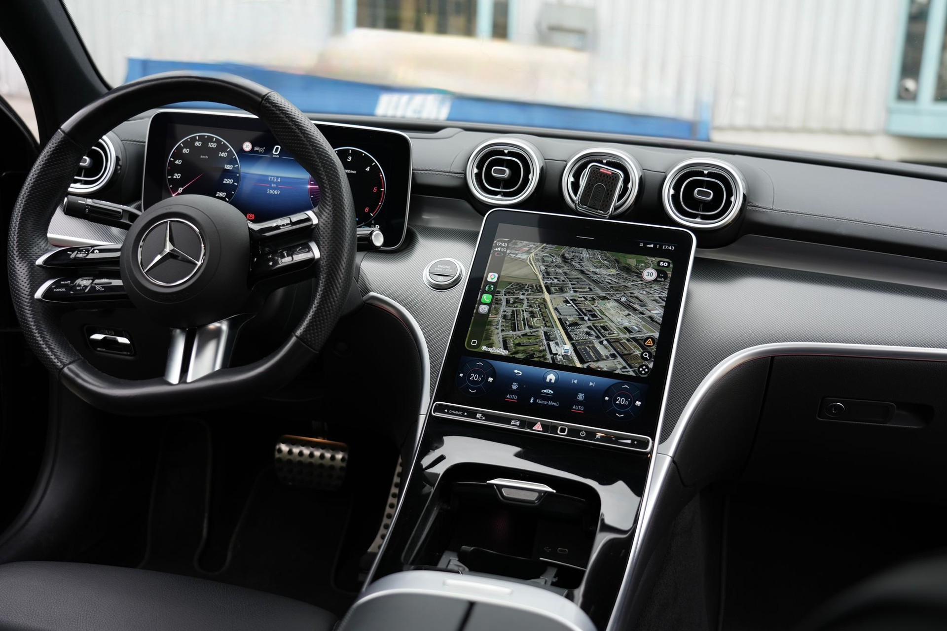 MERCEDES-BENZ C 220 d Swiss Star AMG Line 4matic-image-5